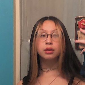 Meet your Posher, Emalie